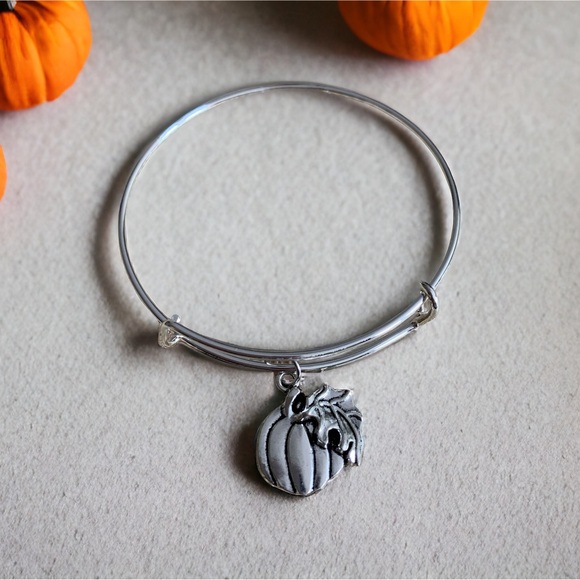 Tiny Bits of Treasure Jewelry - Pumpkin bangle bracelet NWT